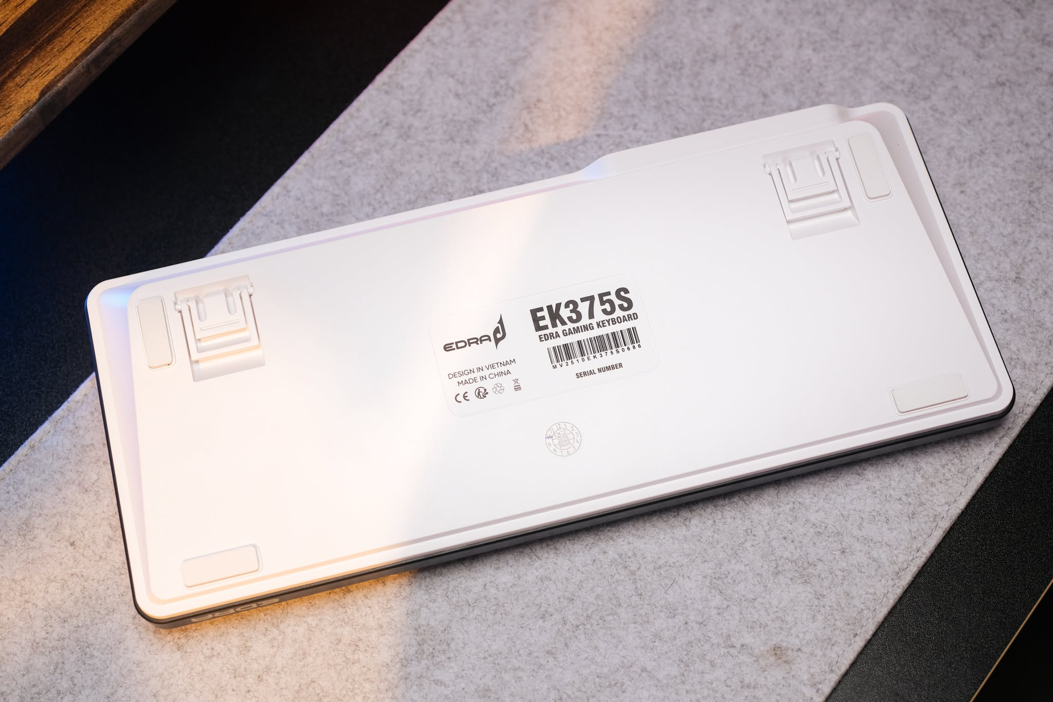 Bàn phím cơ không dây EDRA EK375S Triple Mode